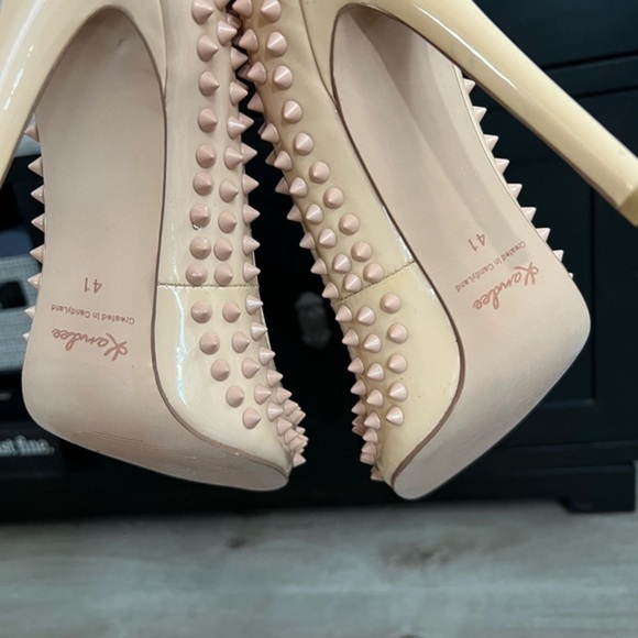 Kandee Teaser NWOB Nude Spiked Heels - Picture 8 of 13